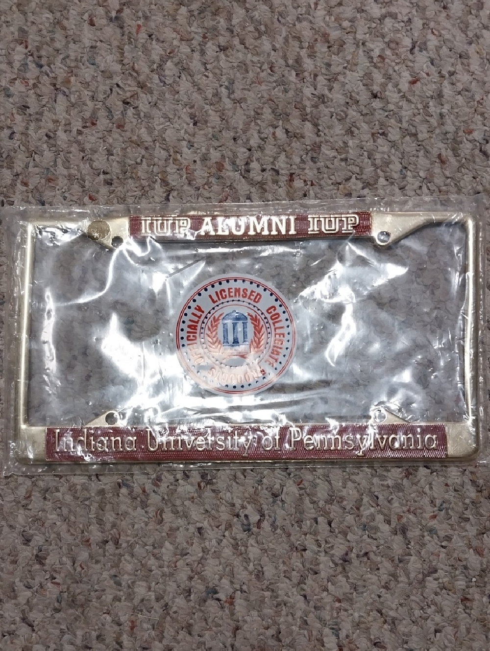 Vtg. Indiana University of Pennsylvania Alumni License Plate Frame